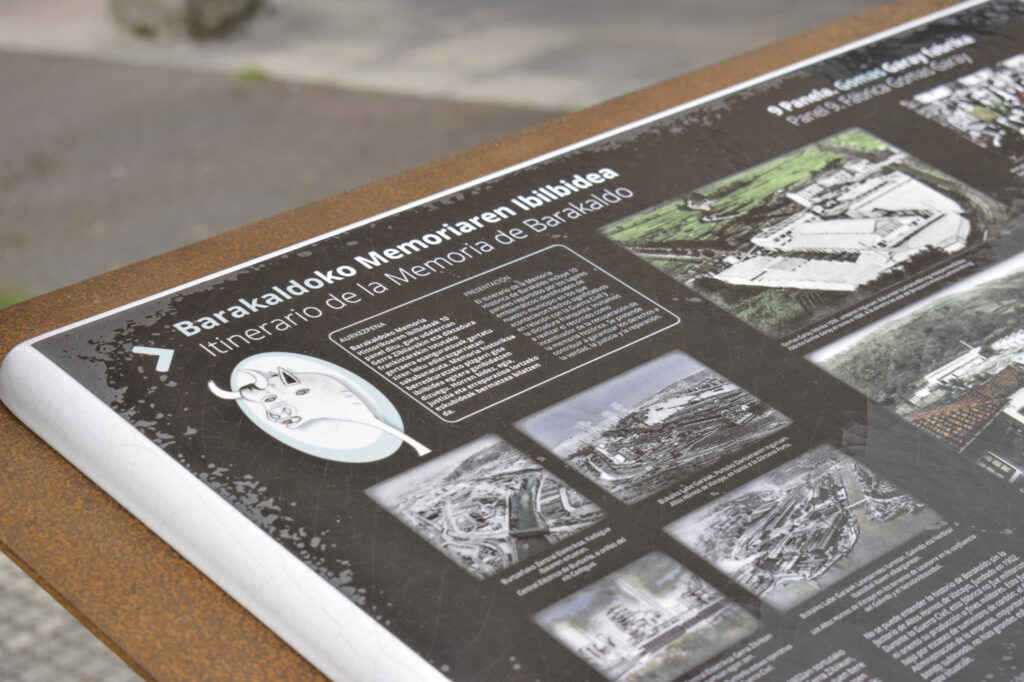 Panel Lava Esmaltada sobre Acero Corten Señalética - Atril de Acero Corten y Panel de Lava Esmaltada