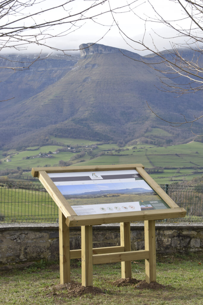 Mesa Panorámica y Senderos