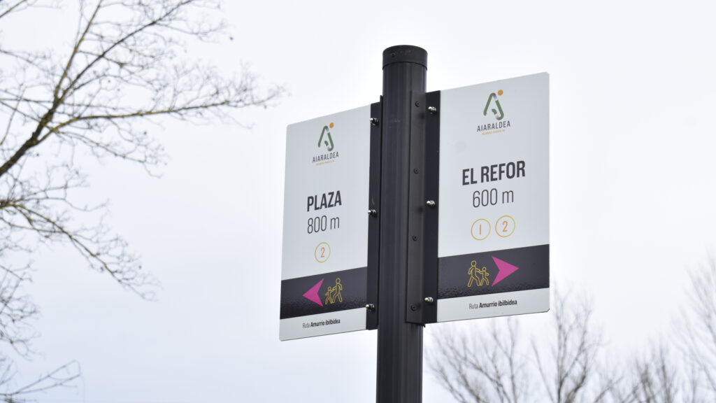 Señal Direccional Mobiliario Urbano